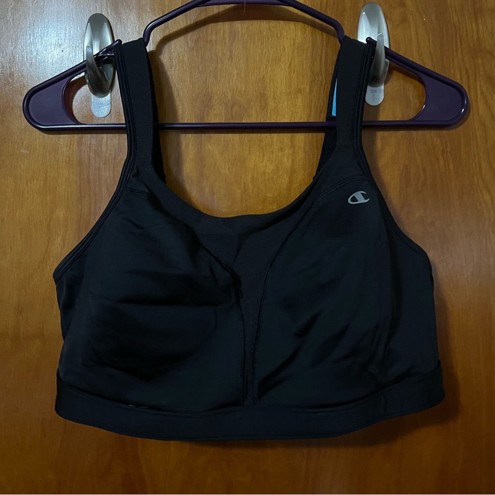 38D, Champion max support sports bra